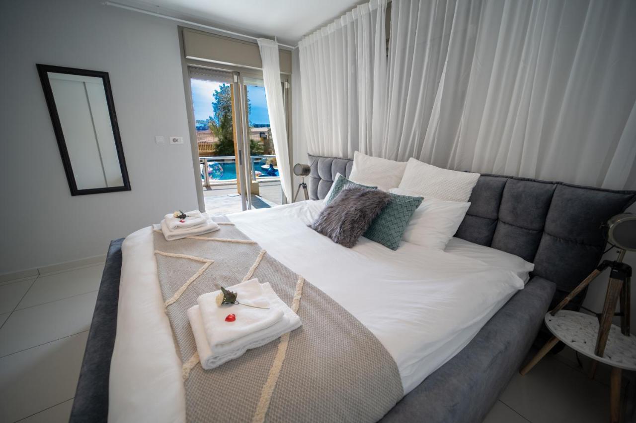 Yalarent Oasis Garden With Private Pool Apartamento Eilat Exterior foto