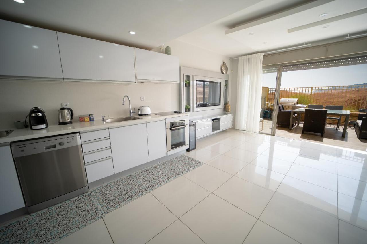 Yalarent Oasis Garden With Private Pool Apartamento Eilat Exterior foto